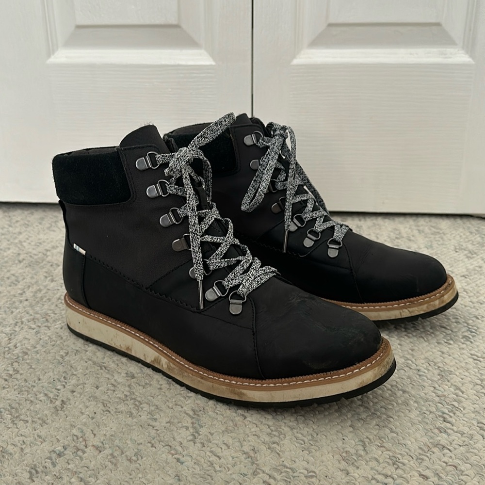 Tom’s Boots